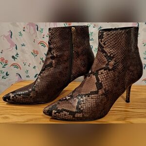 L’agence Aimee Brown Snake Skin Boho Indie Kitten Boot Heel Shoe SZ 8